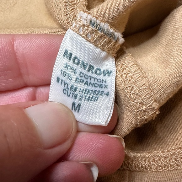 NWT Monrow Movement High Rise Biker Shorts 7” with Pockets in Taupe Women’s M - Picture 5 of 6